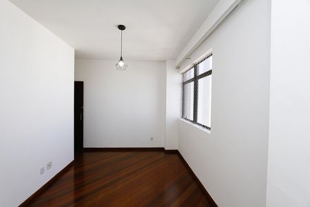 Sala de apartamento para alugar com 3 quartos, 82m² em Lourdes, Belo Horizonte