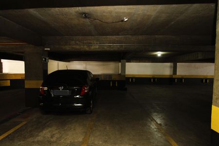 Garagem de apartamento para alugar com 3 quartos, 82m² em Lourdes, Belo Horizonte