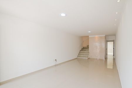 Sala de casa para alugar com 3 quartos, 90m² em Vila Carrão, São Paulo