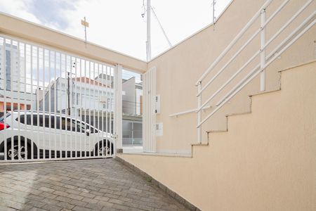 Entrada de casa para alugar com 3 quartos, 90m² em Vila Carrão, São Paulo