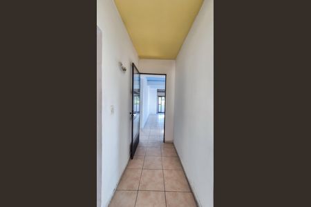 Casa para alugar com 250m², 3 quartos e sem vaga Casa para alugar com 250m², 3 quartos e sem vagaCorredor