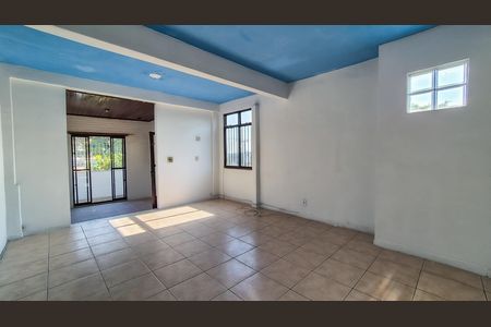 Casa para alugar com 250m², 3 quartos e sem vaga Casa para alugar com 250m², 3 quartos e sem vagaSala