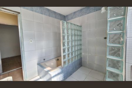 Casa para alugar com 250m², 3 quartos e sem vaga Casa para alugar com 250m², 3 quartos e sem vagaBanheiro