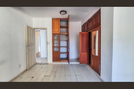 Casa para alugar com 250m², 3 quartos e sem vaga Casa para alugar com 250m², 3 quartos e sem vagaQuarto 1