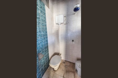 Casa para alugar com 250m², 3 quartos e sem vaga Casa para alugar com 250m², 3 quartos e sem vagaBanheiro Área de serviço