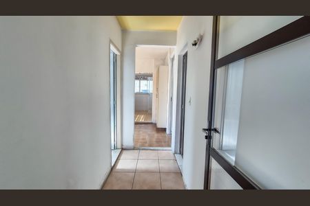 Casa para alugar com 250m², 3 quartos e sem vaga Casa para alugar com 250m², 3 quartos e sem vagaCorredor