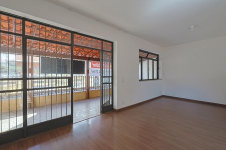 Casa à venda com 4 quartos, 436m² em São Pedro, Belo Horizonte