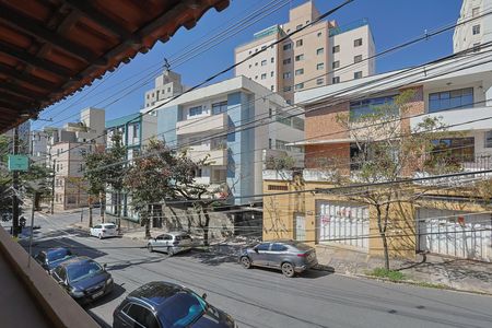 Casa à venda com 4 quartos, 436m² em São Pedro, Belo Horizonte