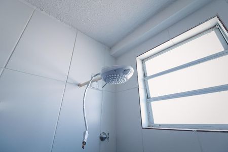 Apartamento à venda com 45m², 2 quartos e 1 vaga Apartamento à venda com 45m², 2 quartos e 1 vagaBanheiro