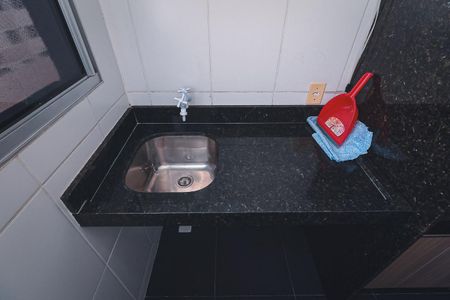 Apartamento à venda com 45m², 2 quartos e 1 vaga Apartamento à venda com 45m², 2 quartos e 1 vagaCozinha e Área de Serviço