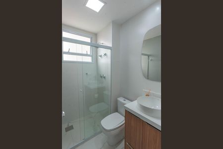 Apartamento para alugar com 65m², 2 quartos e 1 vaga Apartamento para alugar com 65m², 2 quartos e 1 vagaBanheiro da Suíte