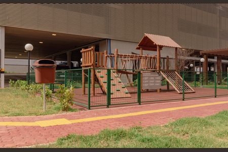 Apartamento para alugar com 65m², 2 quartos e 1 vaga Apartamento para alugar com 65m², 2 quartos e 1 vagaÁrea comum - Playground
