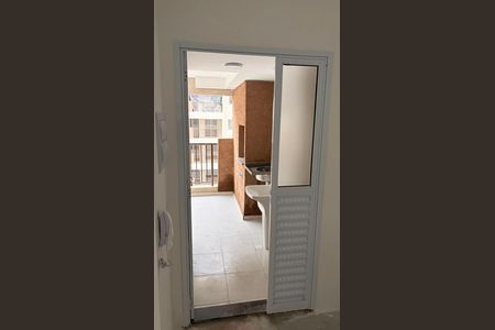 Apartamento à venda com 54m², 2 quartos e 1 vaga Apartamento à venda com 54m², 2 quartos e 1 vagaVaranda