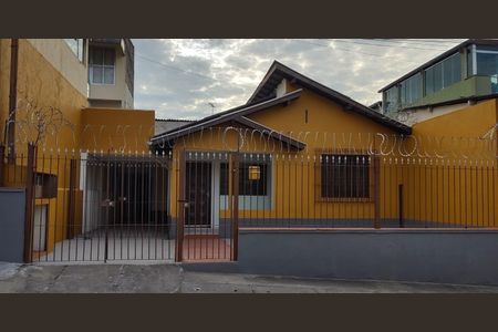 Fachada de casa à venda com 3 quartos, 200m² em Brasilândia, São Paulo