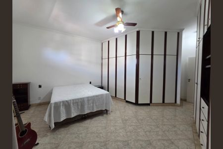 Apartamento para alugar com 248m², 4 quartos e 2 vagas Apartamento para alugar com 248m², 4 quartos e 2 vagasQuarto