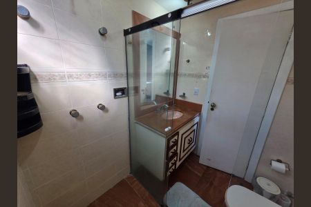Banheiro de apartamento para alugar com 4 quartos, 248m² em Vila Nova, Cabo Frio