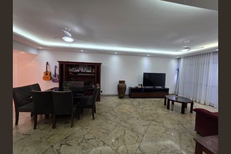 Sala de apartamento para alugar com 4 quartos, 248m² em Vila Nova, Cabo Frio