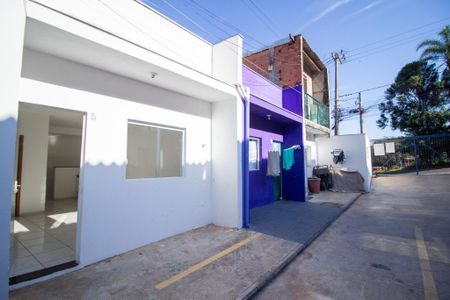 Casa de condomínio para alugar com 22m², 1 quarto e 1 vaga Casa de condomínio para alugar com 22m², 1 quarto e 1 vagaFachada