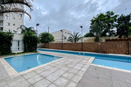 Apartamento para alugar com 65m², 2 quartos e 1 vaga Apartamento para alugar com 65m², 2 quartos e 1 vagaÁrea comum - Piscina