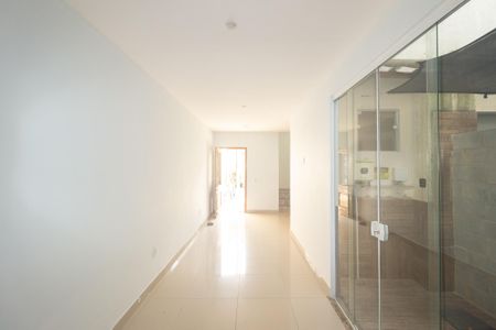 Sala de casa de condomínio para alugar com 4 quartos, 168m² em Campo Grande, Rio de Janeiro