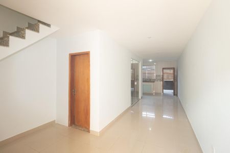 Casa de Condomínio para alugar com 4 quartos, 168m² em Campo Grande, Rio de Janeiro
