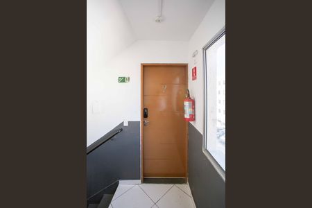 Hall de entrada de apartamento à venda com 2 quartos, 46m² em Casa Grande, Diadema
