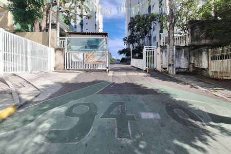 Apartamento à venda com 60m², 2 quartos e 1 vaga Apartamento à venda com 60m², 2 quartos e 1 vagaFachada