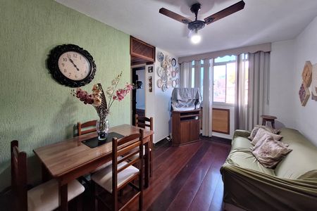 Apartamento à venda com 60m², 2 quartos e 1 vaga Apartamento à venda com 60m², 2 quartos e 1 vagaSala