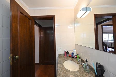 Banheiro Social 1 de apartamento à venda com 4 quartos, 160m² em Vila Monte Alegre, São Paulo