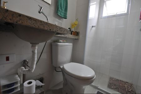 Banheiro de apartamento à venda com 2 quartos, 48m² em Vila Guilherme, São Paulo