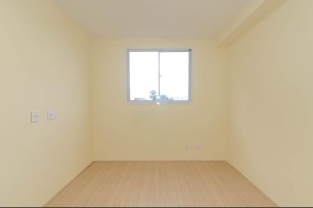Quarto 2 de apartamento para alugar com 2 quartos, 34m² em Jardim São Luís, São Paulo