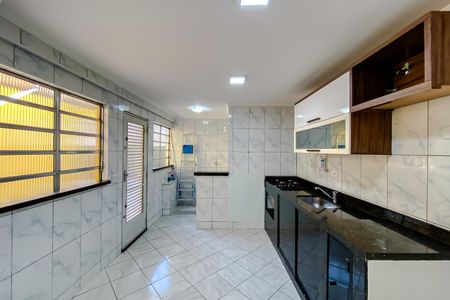 Cozinha de casa para alugar com 2 quartos, 100m² em Vila Invernada, São Paulo