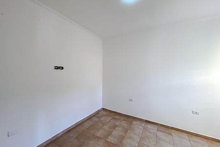 Quarto 2 de casa para alugar com 2 quartos, 100m² em Vila Invernada, São Paulo
