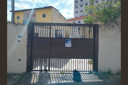 Fachada e portão de casa para alugar com 1 quarto, 38m² em Vila Formosa, São Paulo