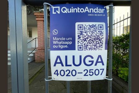 Casa à venda com 253m², 4 quartos e 2 vagas Casa à venda com 253m², 4 quartos e 2 vagasPlaca