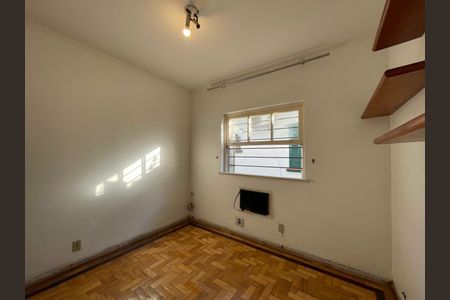 Casa à venda com 253m², 4 quartos e 2 vagas Casa à venda com 253m², 4 quartos e 2 vagasQuarto 2