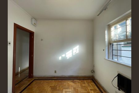 Casa à venda com 253m², 4 quartos e 2 vagas Casa à venda com 253m², 4 quartos e 2 vagasQuarto 2
