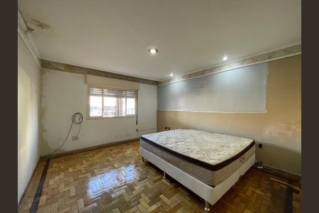 Casa à venda com 253m², 4 quartos e 2 vagas Casa à venda com 253m², 4 quartos e 2 vagasSuíte