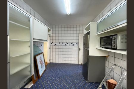 Casa à venda com 253m², 4 quartos e 2 vagas Casa à venda com 253m², 4 quartos e 2 vagasCozinha