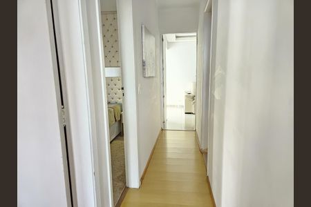 Corredor de apartamento para alugar com 3 quartos, 80m² em Butantã, São Paulo