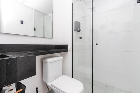 Banheiro de kitnet/studio para alugar com 1 quarto, 29m² em Vila Congonhas, São Paulo