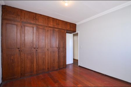 Quarto 2 de apartamento para alugar com 2 quartos, 59m² em Santa Tereza, Belo Horizonte