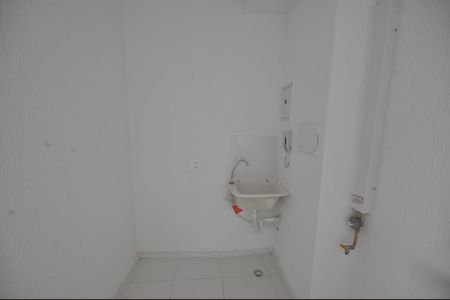 Área de serviço de apartamento para alugar com 2 quartos, 32m² em Parque Novo Mundo, São Paulo