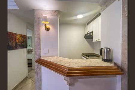 Cozinha de apartamento à venda com 1 quarto, 42m² em Itaim Bibi, São Paulo