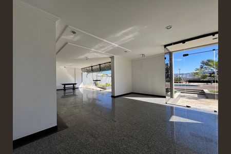Apartamento para alugar com 210m², 4 quartos e 2 vagasÁrea comum - Salão de festas