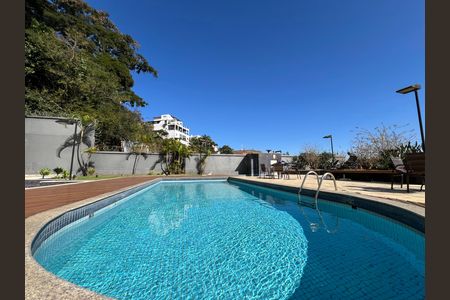 Apartamento para alugar com 210m², 4 quartos e 2 vagasÁrea comum - Piscina