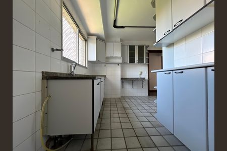 Apartamento para alugar com 210m², 4 quartos e 2 vagasCozinha
