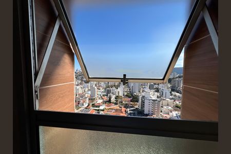 Apartamento para alugar com 210m², 4 quartos e 2 vagasVista do Banheiro da Suíte 2 