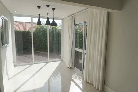Sala de casa de condomínio à venda com 2 quartos, 159m² em Residencial Dois (tambore), Santana de Parnaíba