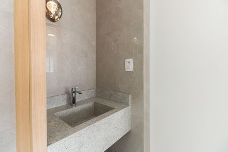 Banheiro de apartamento para alugar com 2 quartos, 42m² em Tatuapé, São Paulo